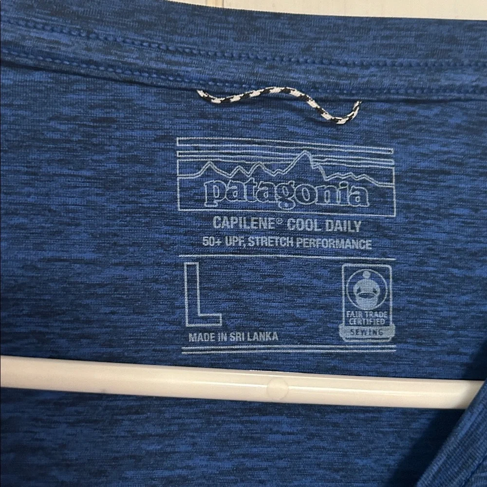 Patagonia Men's Long Sleeve Crewneck Capilene Cool Dry - size Large - Picture 3 of 4